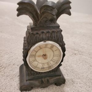 Small Vintage Wooden Pineapple Clock
